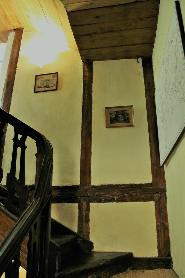 une coquille sous l’oreiller Le Puy-en-Velay Extérieur photo
